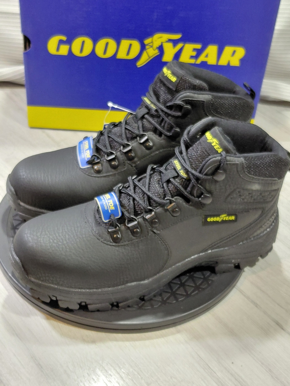 NWT Goodyear Men’s Black Leather Steel Toe Safety Work Boots SIZE 10